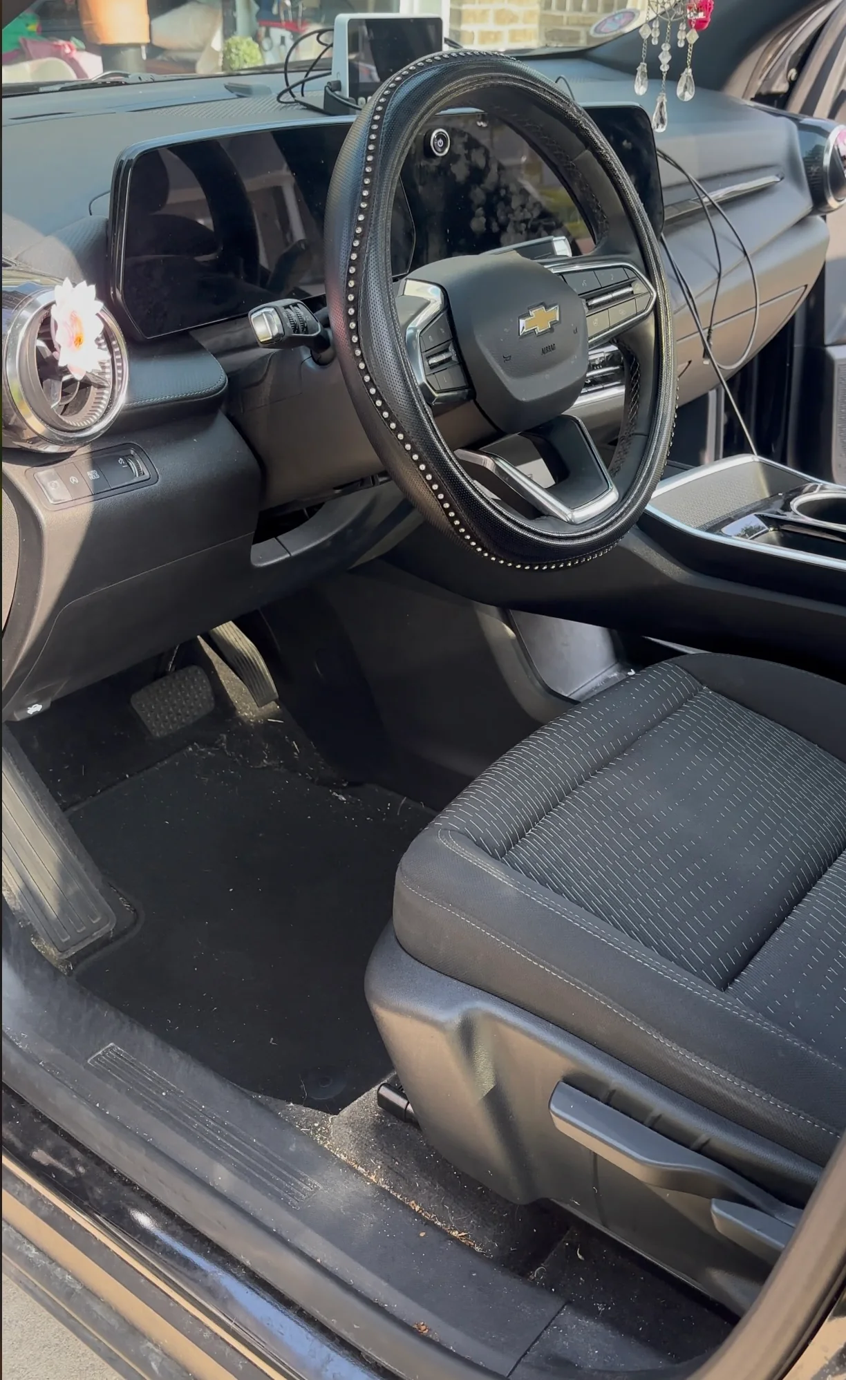 Driver area before detailing
