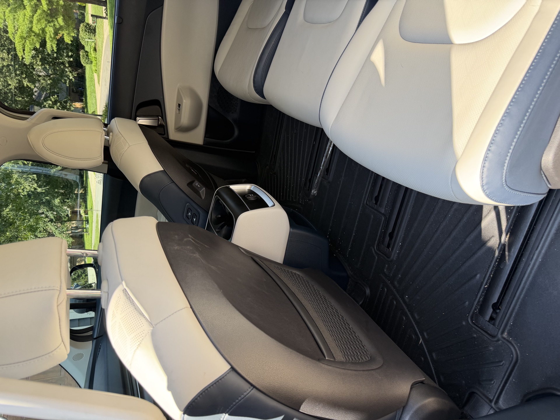 SUV rear cabin before detailing