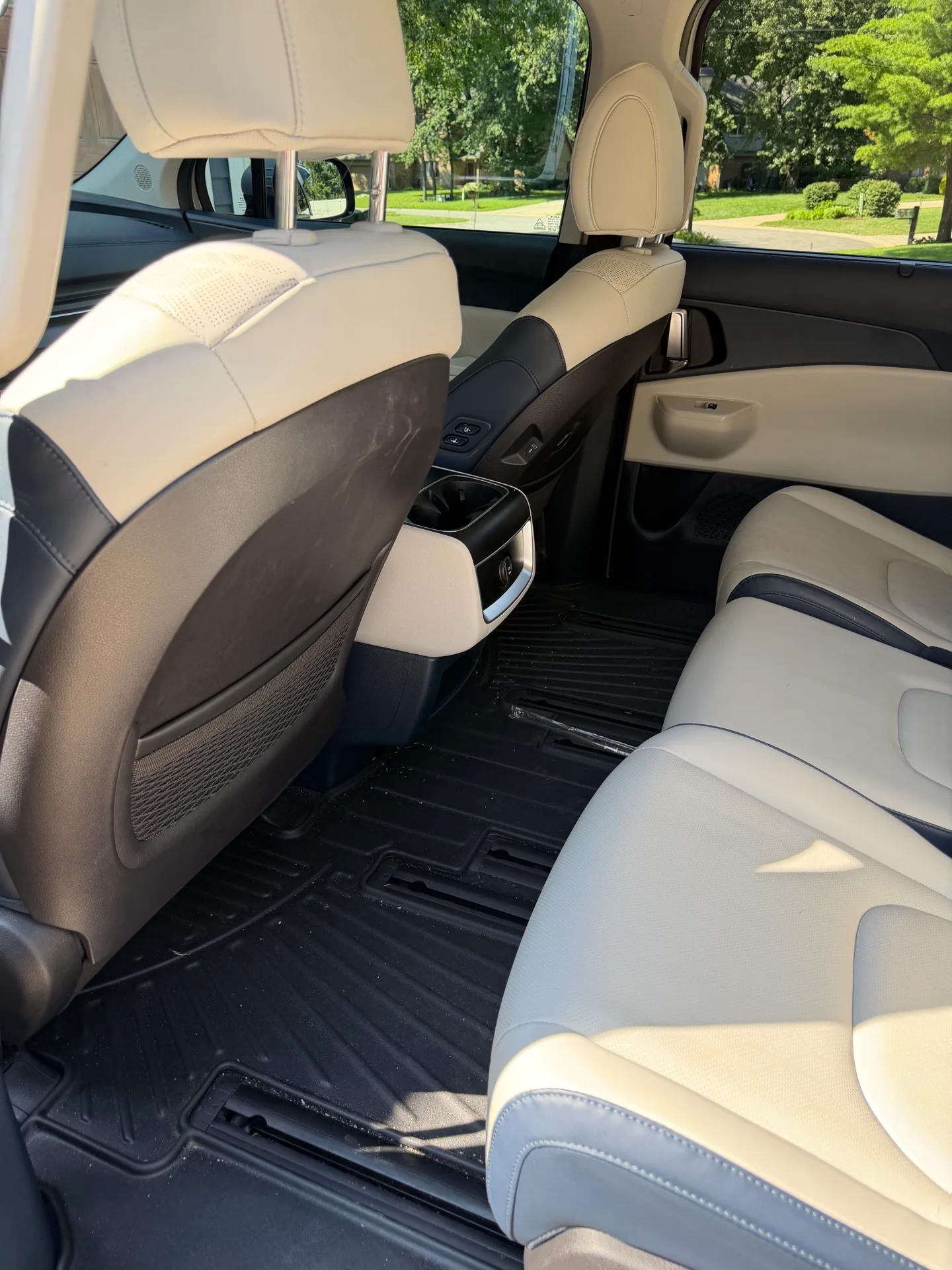 SUV rear cabin before detailing
